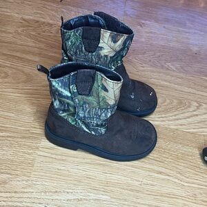 Faded Glory Kids Camouflage and Brown Boots